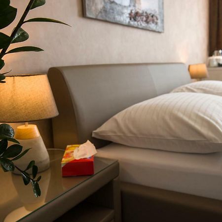 More Than Accommodation Μπρατισλάβα Εξωτερικό φωτογραφία